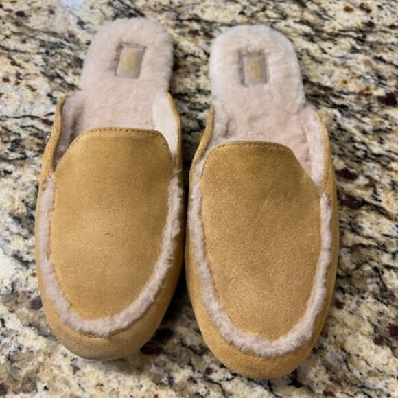 UGG Tan Shearling Mules - Picture 1 of 5